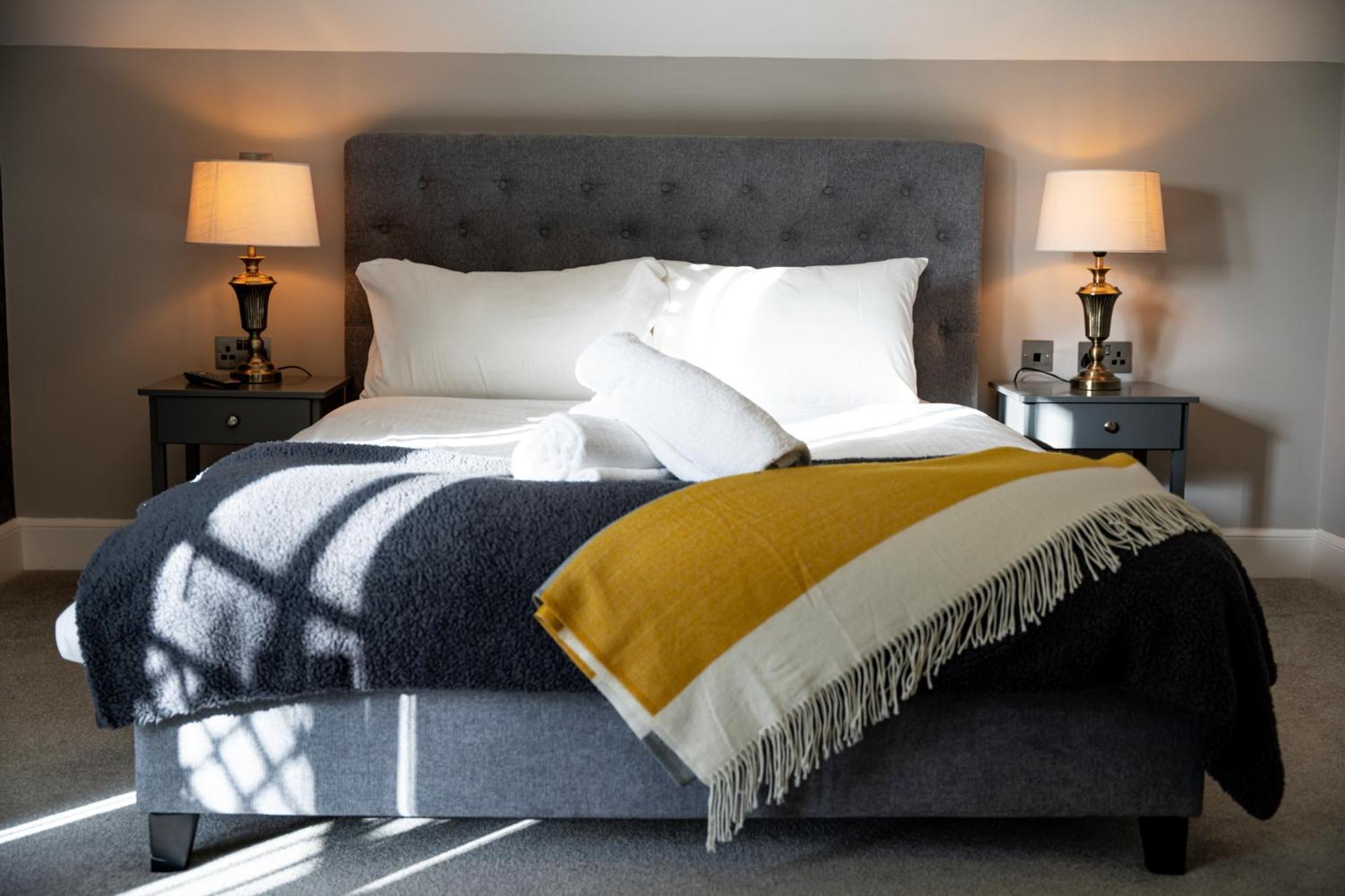 Escape Ordinary At Lough Erne Golf Village Enniskillen Eksteriør bilde