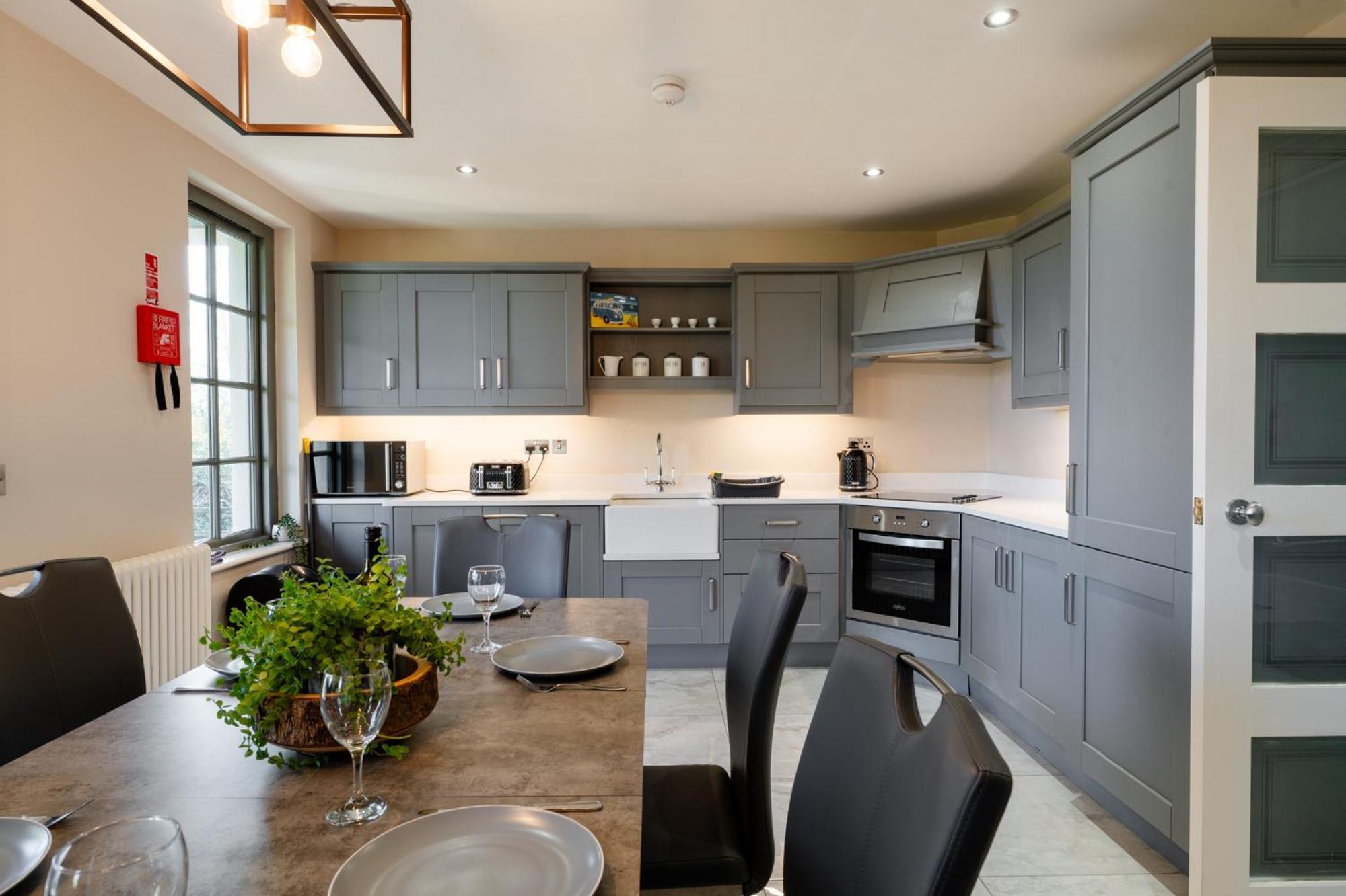 Escape Ordinary At Lough Erne Golf Village Enniskillen Eksteriør bilde